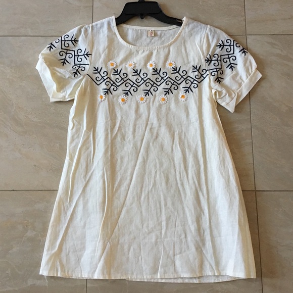 Puffy sleeve top - Picture 2 of 4